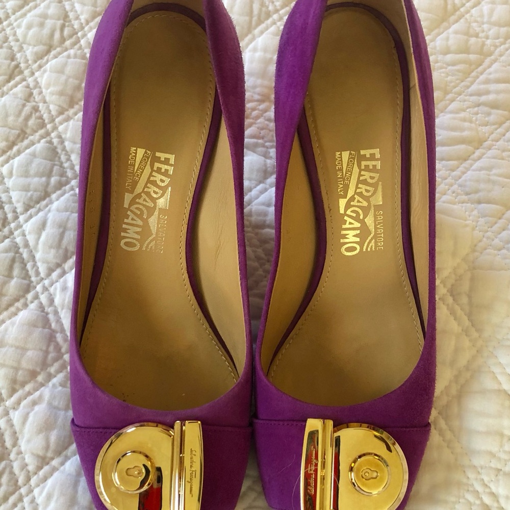 Salvatore Ferragamo Purple Heels with Gold Accents EUC - Picture 6 of 16